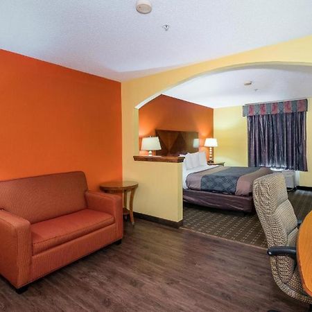 My Home & Suites Madison Ga Exterior photo