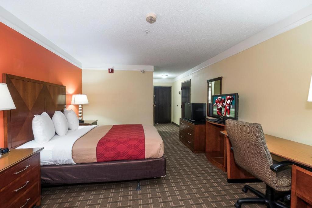 My Home & Suites Madison Ga Exterior photo